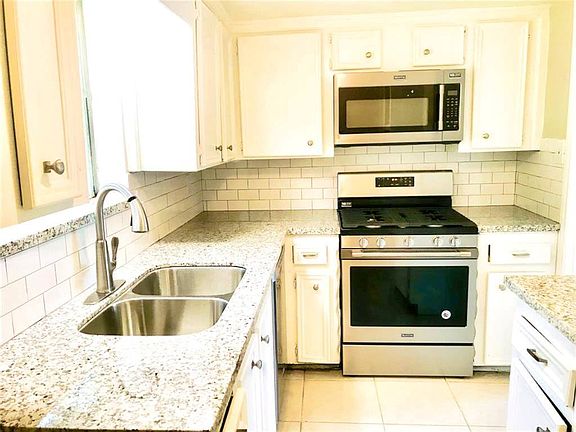 2nd image of 9943 Valley Lake Dr