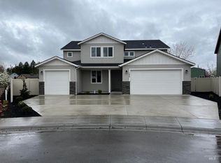 122 Insight Ct, Middleton, ID 83644