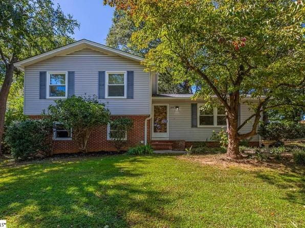 104 Chuckwood Dr, Simpsonville, SC 29680