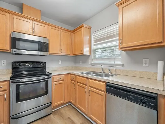3009 Maura Ct — Photo 9