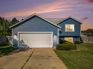 3273 Bluebird Ln, Allegan, MI 49010