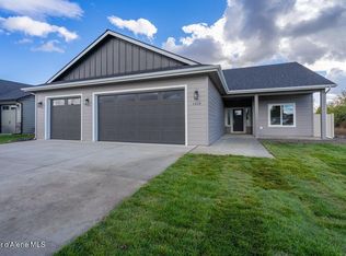 1610 Green Crest Way, Post Falls, ID 83854