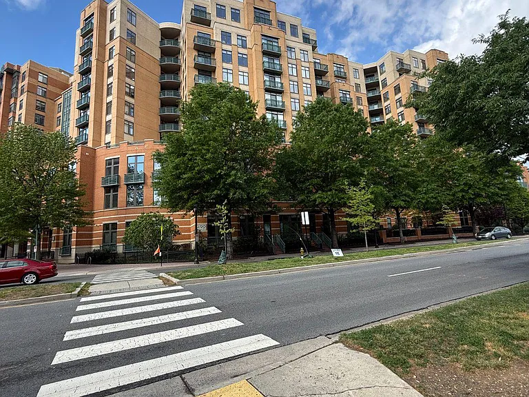 2720 S Arlington Mill Dr #403 — Photo 3