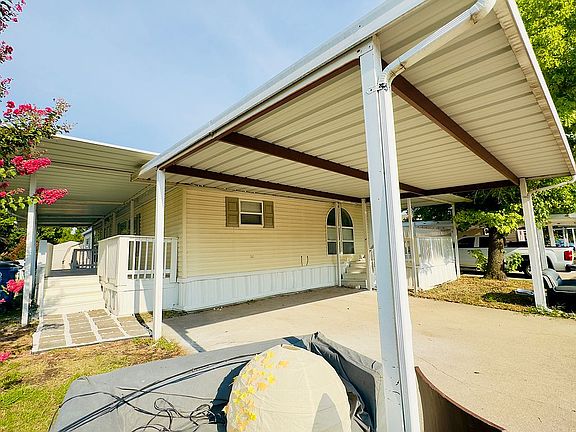 2nd image of 163 Christopher Crossing Ln