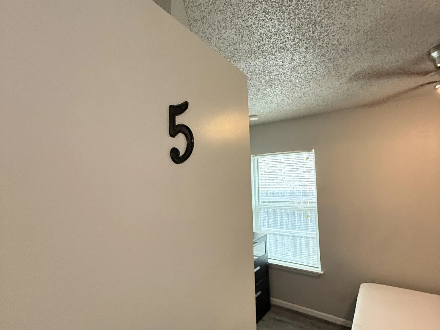 4 bed, 2.0 bath, 1543 sqft, $663 — Photo 2