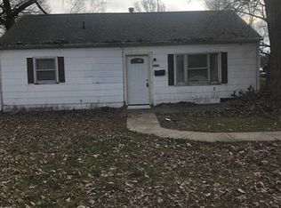 1328 Sunset Dr, Rantoul, IL 61866