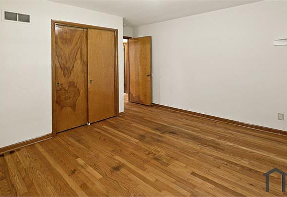 5th image of 355 Monterey Dr