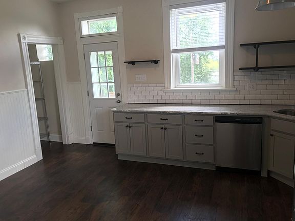 3rd image of 2810 January Ave #2F