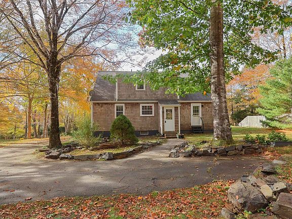 3rd image of 1077 Conquerall Mills Rd