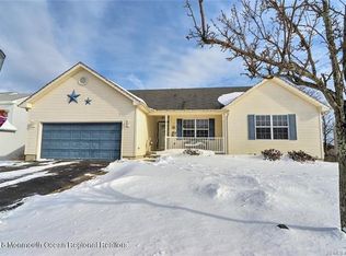 53 Stone Gate Dr, Little Egg Harbor, NJ 08087