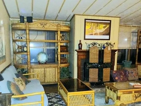 215 Robertson Rd, Kerrville, TX 78028