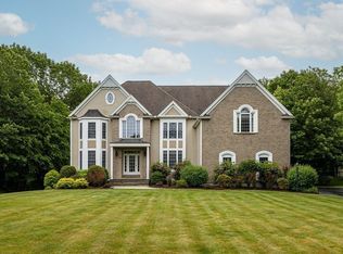 31 Smith Rd, Hopkinton, MA 01748