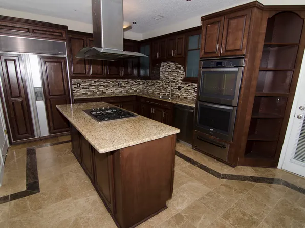 703 Roswell Landing Dr, Roswell, GA 30075