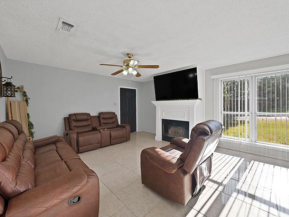 3rd image of 1124 Tyra Ln