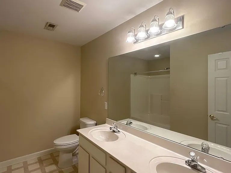 5619 Fetzer Ave NW — Photo 10