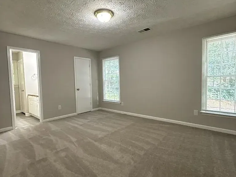2870 Lakemont Dr SW — Photo 11