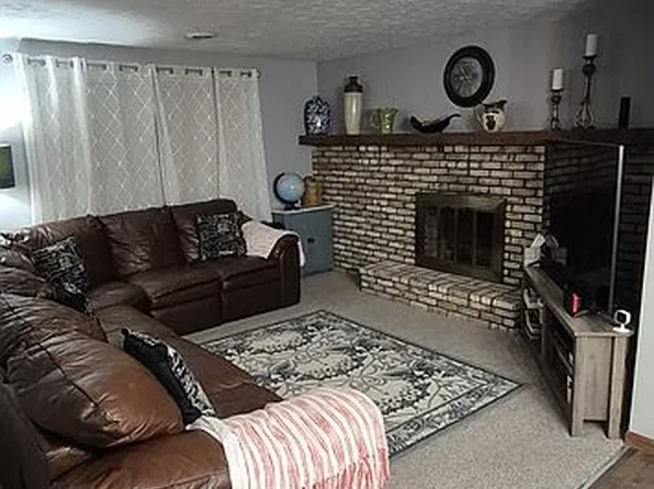 3083 Lancer St NW, North Canton, OH 44720