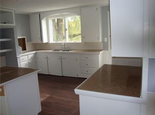 226 Leach Hill Rd, Casco, ME 04015