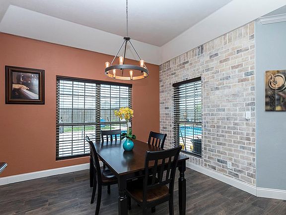 5th image of 7360 Crown Meadows Dr