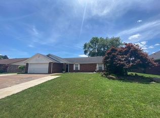 1102 E Green Acres Dr, Rogers, AR 72758