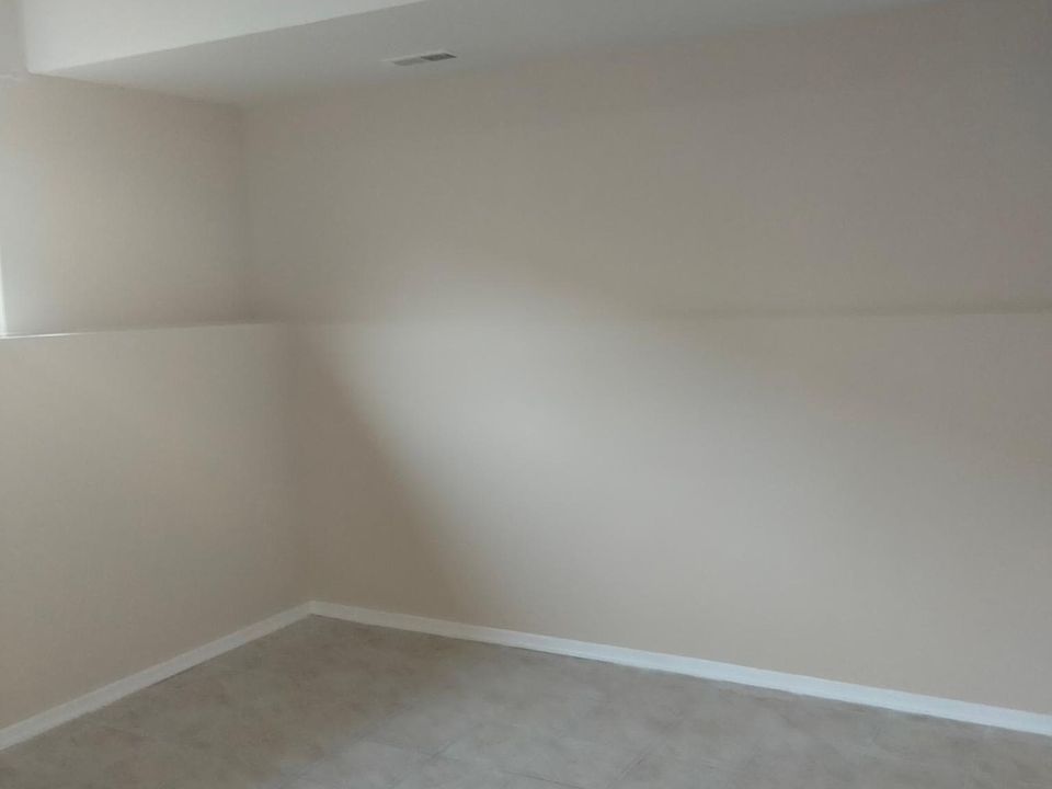 1st image of 49 Ludwig Ln