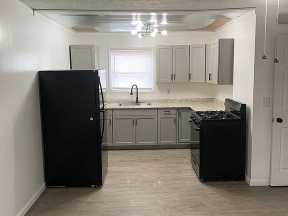 2nd image of 145 Plattner Ave #6