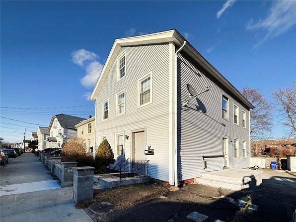 517 High St, Central Falls, RI 02863