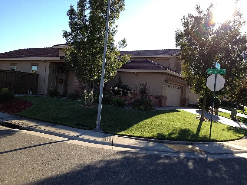 4 bed, 1613 sqft, $2,990 — Photo 1