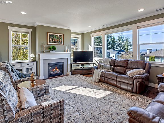 3rd image of 20381 SW Navarre Ln