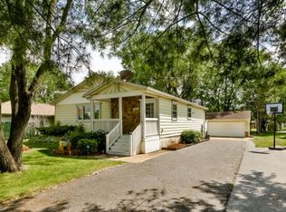 407 Pembroke Rd SW, Poplar Grove, IL 61065