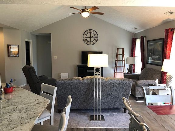 5th image of 4412 Fairbairn Ct