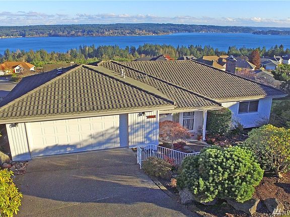 3rd image of 7992 Vanessa Pl NW