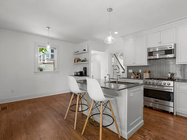 22 Vanderburgh Ave — Photo 13