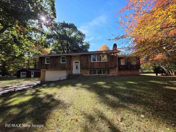 13271 Ithaca Rd, Saint Charles, MI 48655