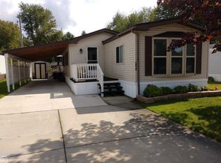 1978 Meadowlark Ln, Smiths Creek, MI 48074