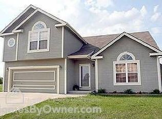 1100 E 18th St, Kearney, MO 64060