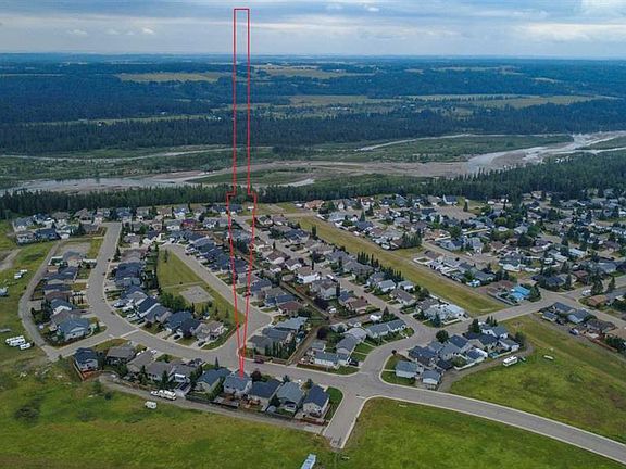 3rd image of 122 S 12th Ave NE
