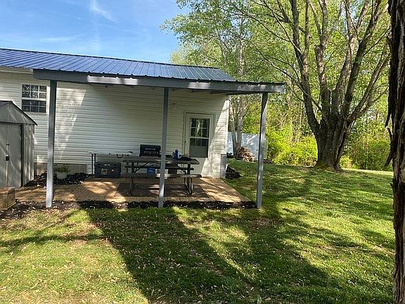 3rd image of 502 Grandview Dr