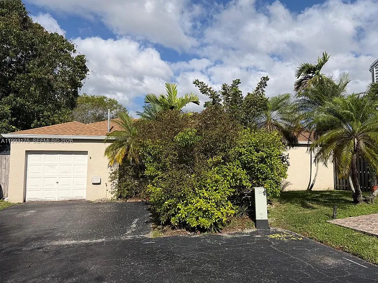 12695 SW 144th Ter — Photo 24