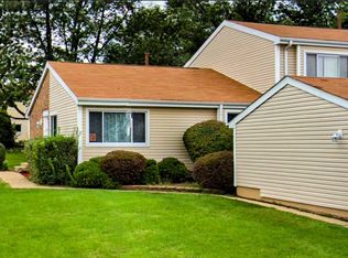 2180 N Roland Dr, Glendale Heights, IL 60139