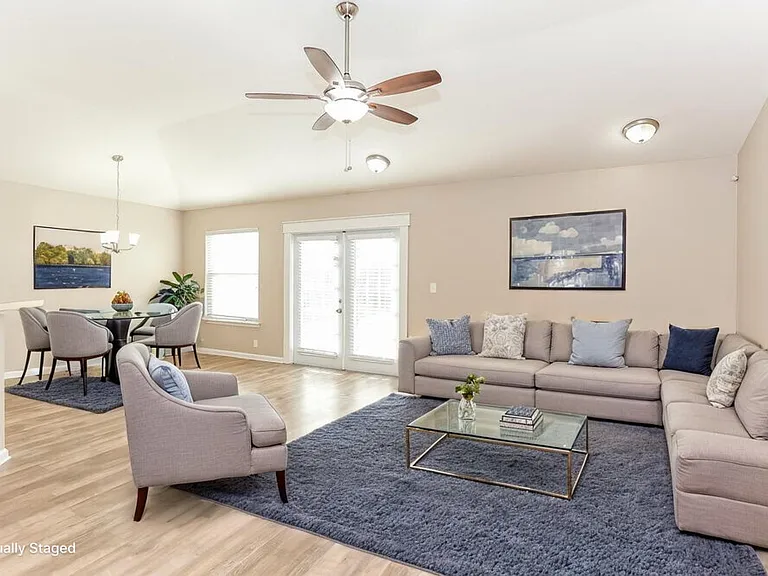 2836 Cross Creek Dr — Photo 4