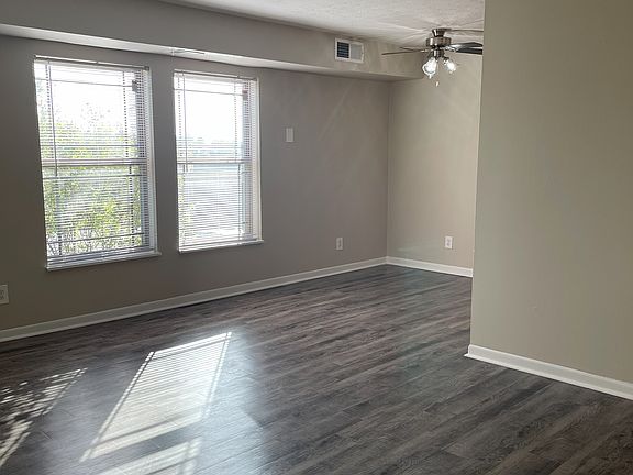 5th image of 2702 Industrial Dr #616