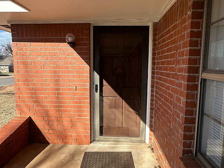1800 Suzanne Dr — Photo 14