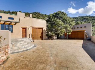 4 Ridge Rd, Santa Fe, NM 87505