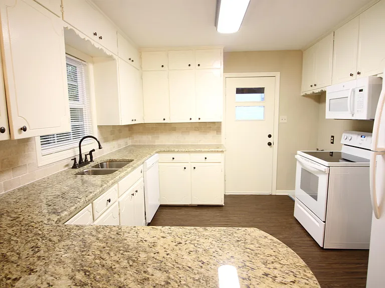 3004 S Q St — Photo 10