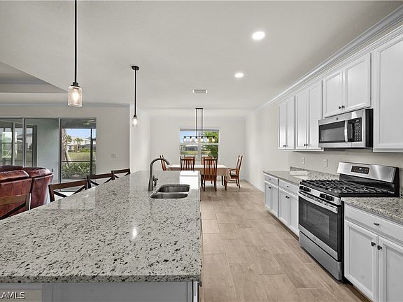 5th image of 17685 Winding Wood Ln