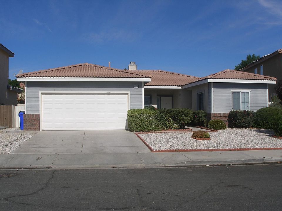1st image of 15058 Leaf Ln