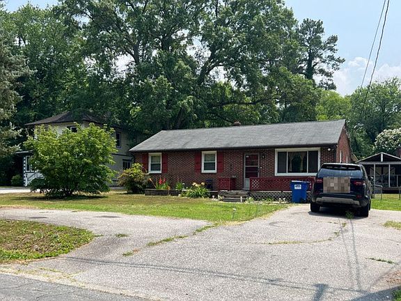 2nd image of 2737 Sherbourne Rd