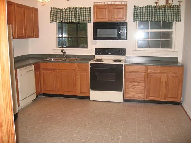 3045 Jenkins Ln photo 1