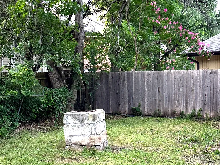 6906 Argonne Forest Cv #A — Photo 14